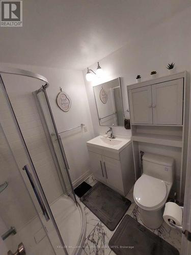 7 Maria (Lower) Street, St. Catharines, ON - Indoor Photo Showing Bathroom