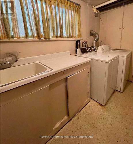 75 Stormont Avenue, Toronto, ON - Indoor Photo Showing Laundry Room
