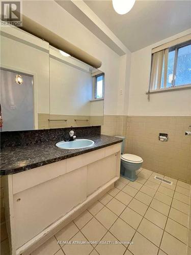 75 Stormont Avenue, Toronto, ON - Indoor Photo Showing Bathroom