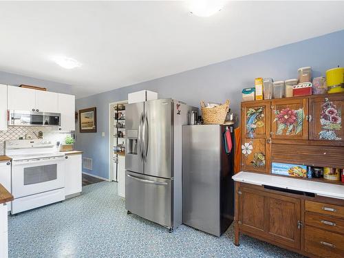 372 Temple St, Parksville, BC - Indoor Photo Showing Kitchen