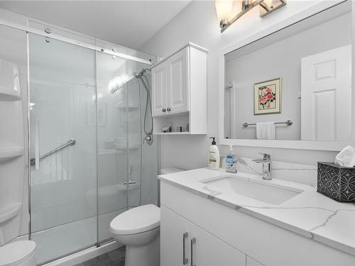 2351 Galerno Rd, Campbell River, BC - Indoor Photo Showing Bathroom