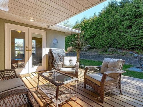 827 Cameron Way, Ladysmith, BC - Outdoor With Deck Patio Veranda With Exterior