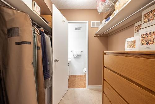 walk through closet - 2055 Upper Middle Road|Unit #1209, Burlington, ON - Indoor Photo Showing Other Room