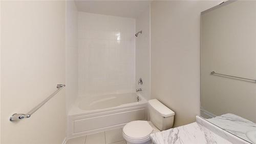 26 Lemon Avenue, Thorold, ON - Indoor Photo Showing Bathroom