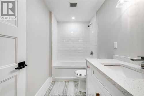 1584 Jasperson Drive, Kingsville, ON - Indoor Photo Showing Bathroom