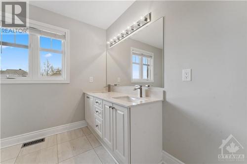 Ensuite w/ double sink vanity with quartz counters - 109 Hawkeswood Drive, Ottawa, ON - Indoor Photo Showing Bathroom