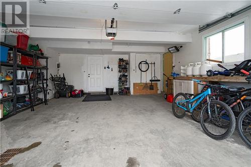 91 Laurier E, Azilda, ON - Indoor Photo Showing Garage