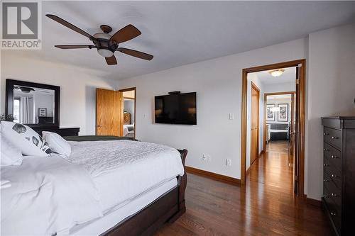 1561 Madison Avenue, Sudbury, ON - Indoor Photo Showing Bedroom