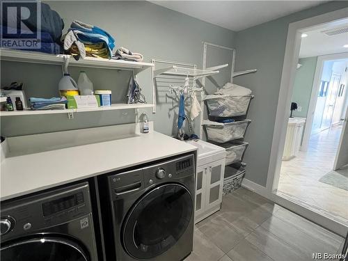 1670 Queen Elizabeth Drive, Bathurst, NB - Indoor Photo Showing Laundry Room