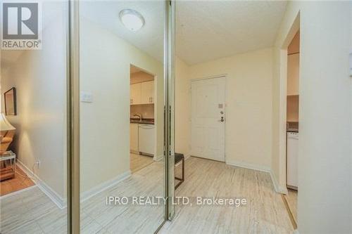 #203 -40 Chichester Pl, Toronto, ON - Indoor Photo Showing Other Room