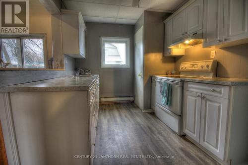 39 West Street N, Prince Edward County, ON - Indoor Photo Showing Kitchen