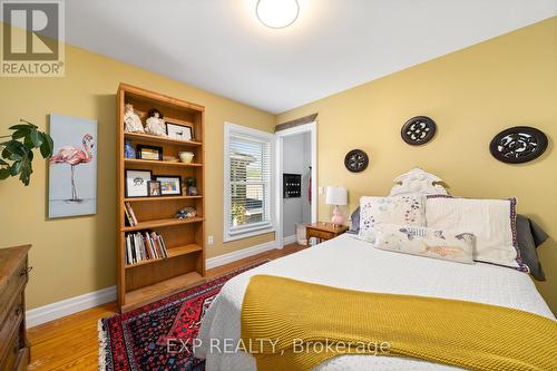 71 King St, Prince Edward County, ON - Indoor Photo Showing Bedroom