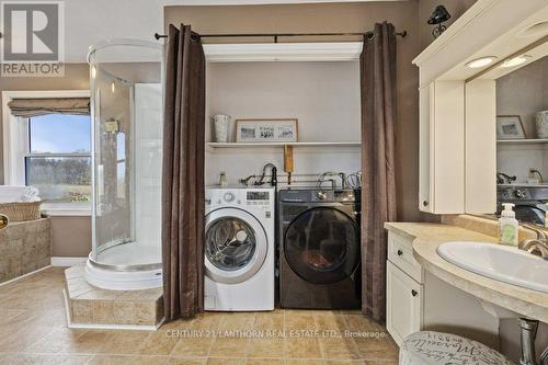 79 Maple View Rd, Quinte West, ON - Indoor Photo Showing Laundry Room