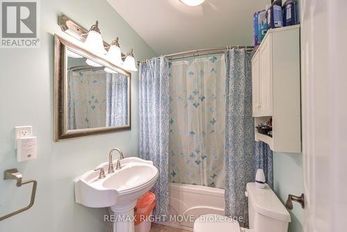 335 Moffat St, Orillia, ON - Indoor Photo Showing Bathroom