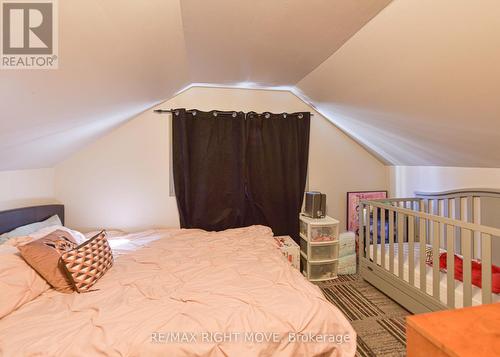 335 Moffat Street, Orillia, ON - Indoor Photo Showing Bedroom