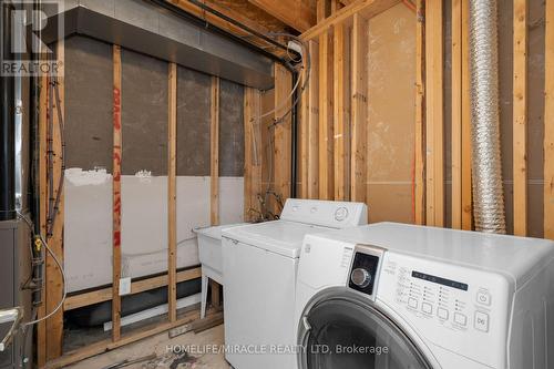 14 Harrogate Crt, Barrie, ON - Indoor Photo Showing Laundry Room