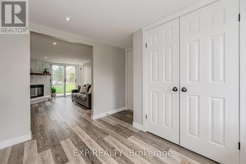 9 Coachman Cres, Hamilton, ON - Indoor With Fireplace