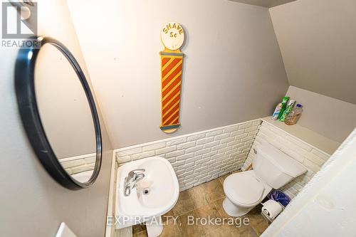 785 George St N, Peterborough, ON - Indoor Photo Showing Bathroom