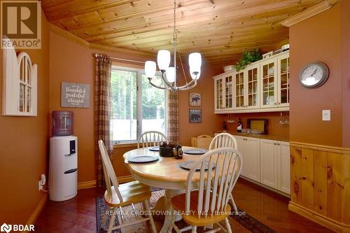 3 Vernon View, Huntsville, ON - Indoor Photo Showing Dining Room