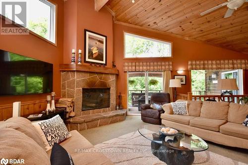 3 Vernon View, Huntsville, ON - Indoor Photo Showing Living Room With Fireplace
