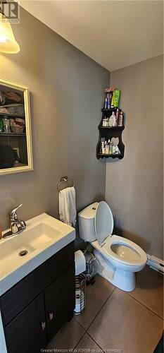 25 Cedar, Moncton, NB - Indoor Photo Showing Bathroom