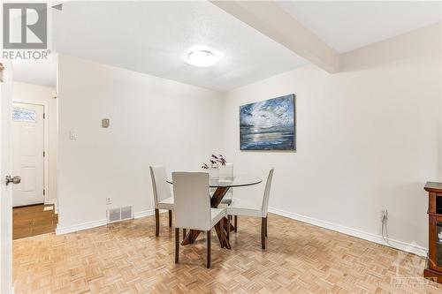 6244 Castille Court, Orleans, ON - Indoor Photo Showing Dining Room