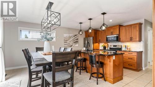 513 Juliana Drive, Strathroy-Caradoc, ON - Indoor Photo Showing Dining Room