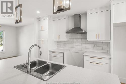 167 Elsliger St, Dieppe, NB - Indoor Photo Showing Kitchen With Double Sink