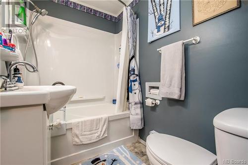 147 Third Lake Road, Barnesville, NB - Indoor Photo Showing Bathroom