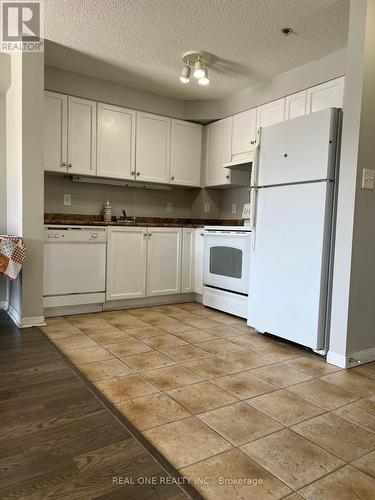#306 -5235 Finch Ave E, Toronto, ON - Indoor Photo Showing Kitchen