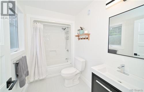 45 Thompson Avenue, Burton, NB - Indoor Photo Showing Bathroom
