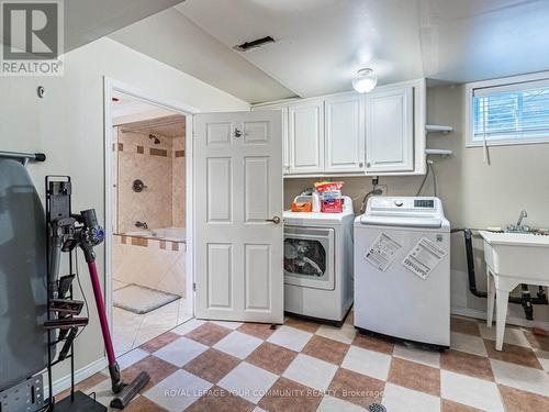 2686 Council Ring Rd, Mississauga, ON - Indoor Photo Showing Laundry Room