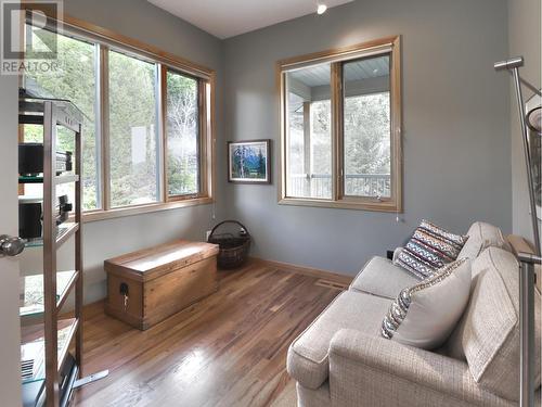 2360/2380 95 Highway, Spillimacheen, BC - Indoor