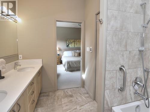 2360/2380 95 Highway, Spillimacheen, BC - Indoor Photo Showing Bathroom