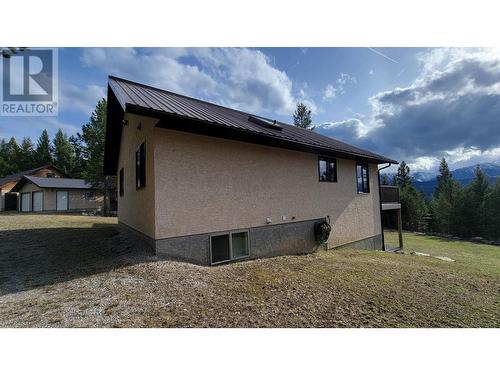 2360/2380 95 Highway, Spillimacheen, BC - Outdoor With Exterior