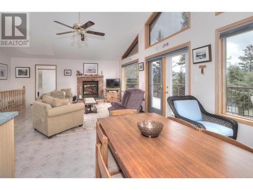 2360/2380 95 Highway, Spillimacheen, BC - Indoor Photo Showing Living Room With Fireplace