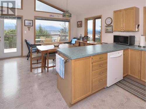 2360/2380 95 Highway, Spillimacheen, BC - Indoor