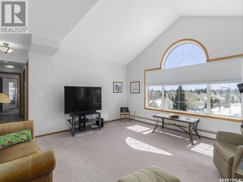 301 910 Heritage View, Saskatoon, SK - Indoor Photo Showing Living Room