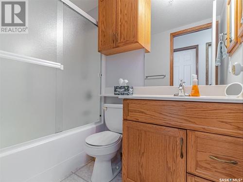 301 910 Heritage View, Saskatoon, SK - Indoor Photo Showing Bathroom