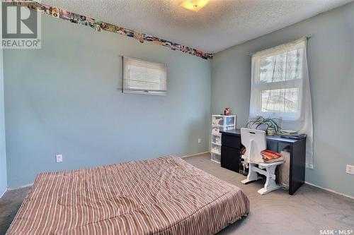 211 Main Street, Vibank, SK - Indoor Photo Showing Bedroom