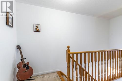 40 Palomino Tr, Halton Hills, ON - Indoor Photo Showing Other Room
