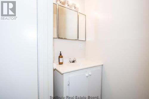 78 Indian Road, Sudbury, ON - Indoor Photo Showing Bathroom