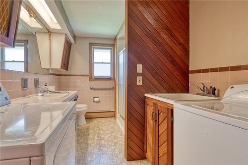 9360 Dickenson Road W, Mount Hope, ON - Indoor Photo Showing Laundry Room