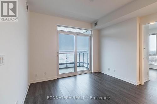 #B809 -7950 Bathurst St, Vaughan, ON - Indoor Photo Showing Other Room