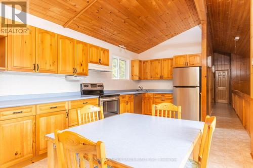 24 Juniper Crescent, Kawartha Lakes, ON - Indoor Photo Showing Kitchen