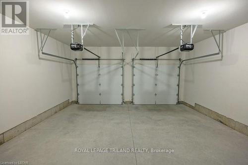 8 Feathers Crossing, St. Thomas, ON - Indoor Photo Showing Garage