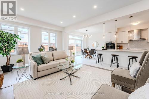 47 Georgina Street, Kitchener, ON - Indoor Photo Showing Living Room