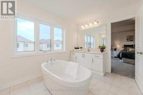 47 Georgina St, Kitchener, ON - Indoor Photo Showing Bathroom