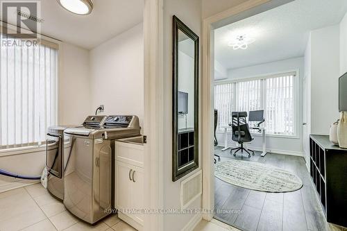 980 Millard St, Whitchurch-Stouffville, ON - Indoor Photo Showing Laundry Room