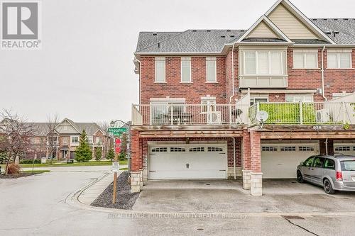 980 Millard St, Whitchurch-Stouffville, ON - Outdoor With Facade